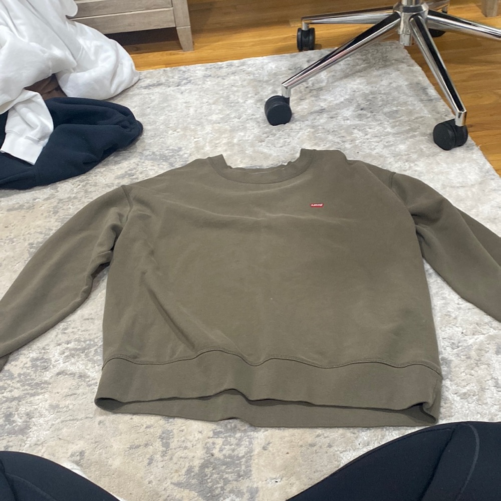 green levi’s sweater